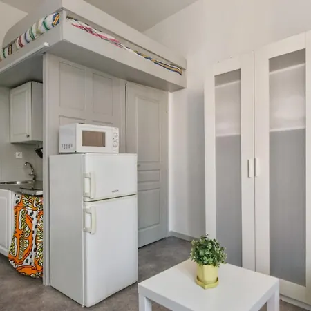 Cosy Flat At The Heart Of - Welkeys Apartment